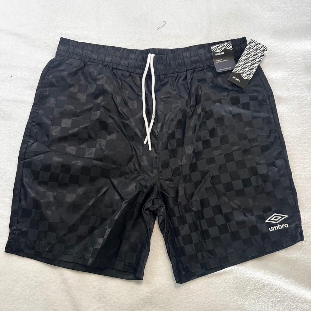 Umbro Mens Black Jacquard Checkerboard Shorts 7 Inch Inseam Size Large NWT